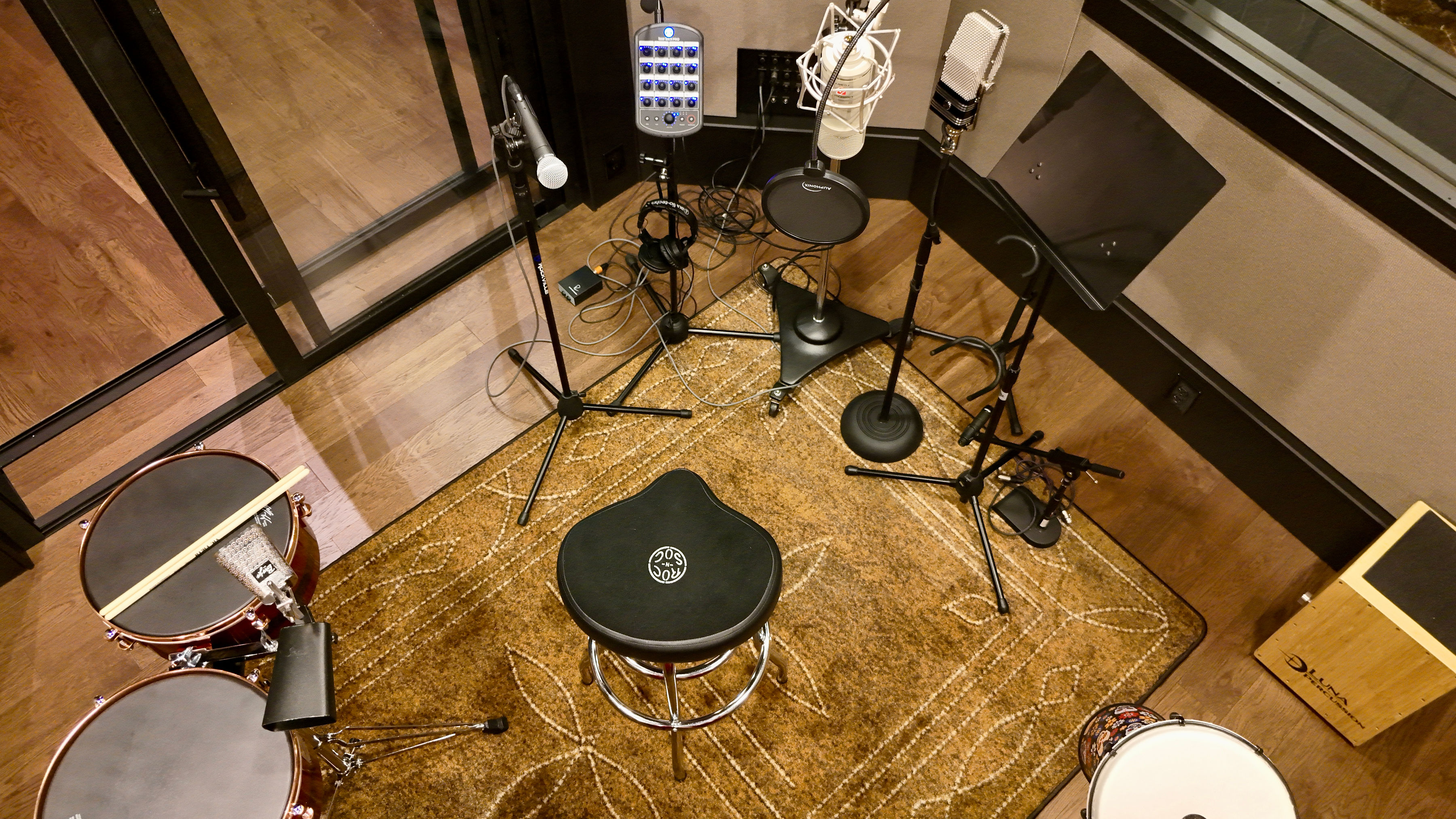 Camera 6 — percussion